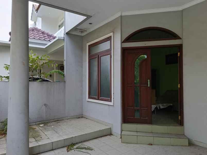 dijual rumah di kota wisata cibubur