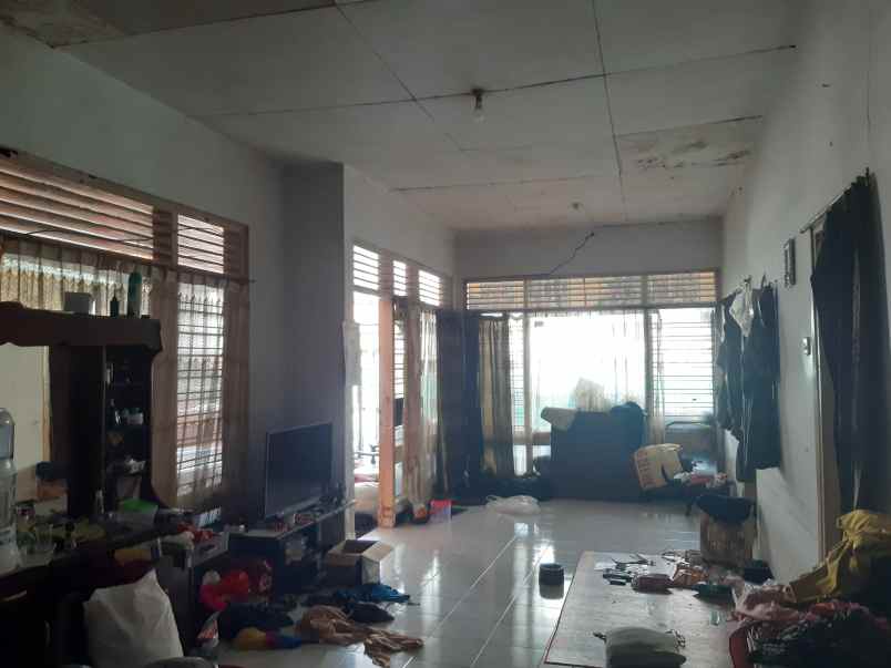 dijual rumah di pusat kota jember