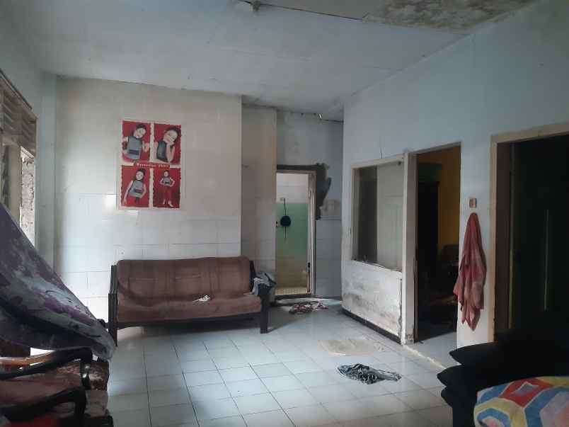 dijual rumah di pusat kota jember