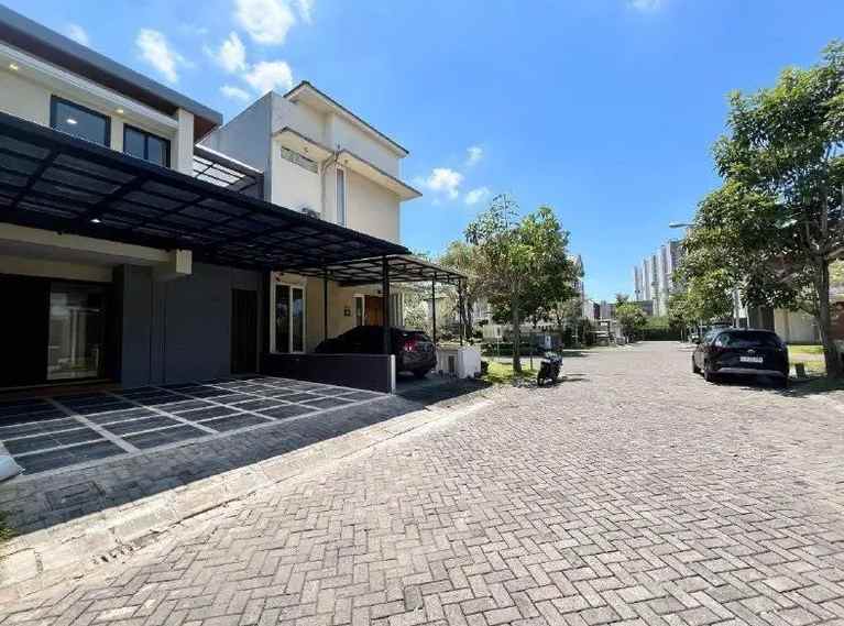 dijual rumah dian istana