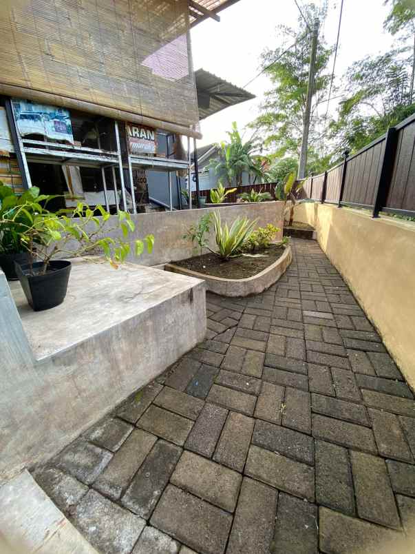 dijual rumah dieng