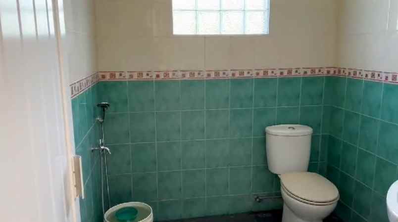 dijual rumah duren sewu