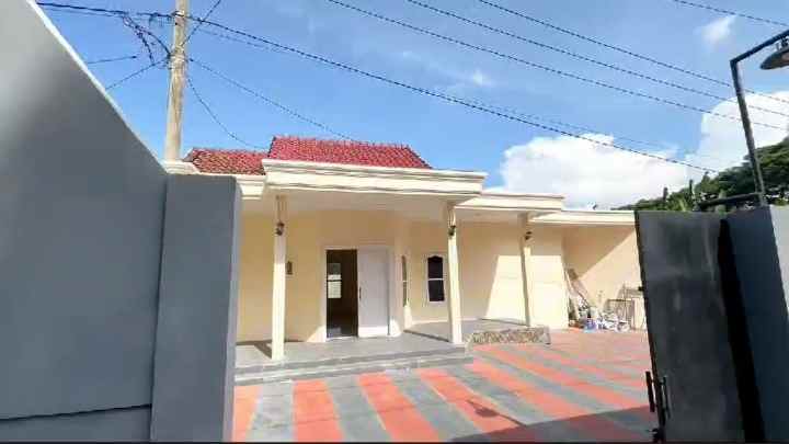 dijual rumah duren sewu