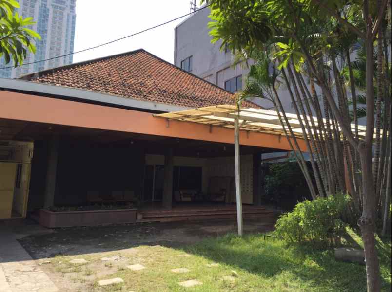 dijual rumah embong tanjung