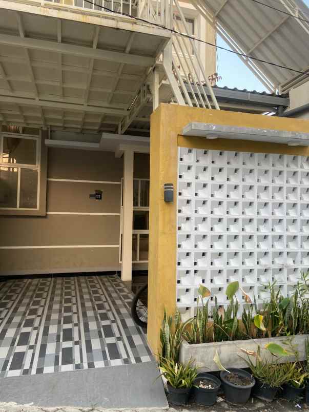 dijual rumah full perabot lokasi tasikmadu kota malang