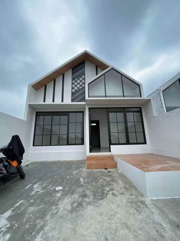 dijual rumah full perabot lokasi tasikmadu kota malang