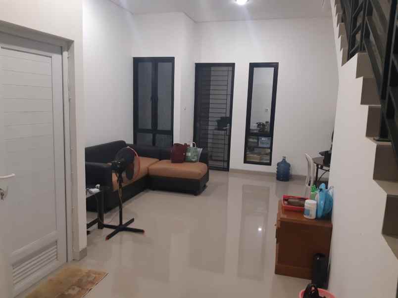 dijual rumah gading putih kelapa gading