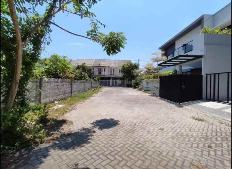 dijual rumah gayungsari barat