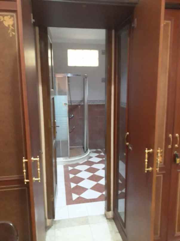 dijual rumah gedung hijau pondok indah