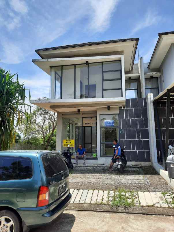 dijual rumah golden park 2 serpong