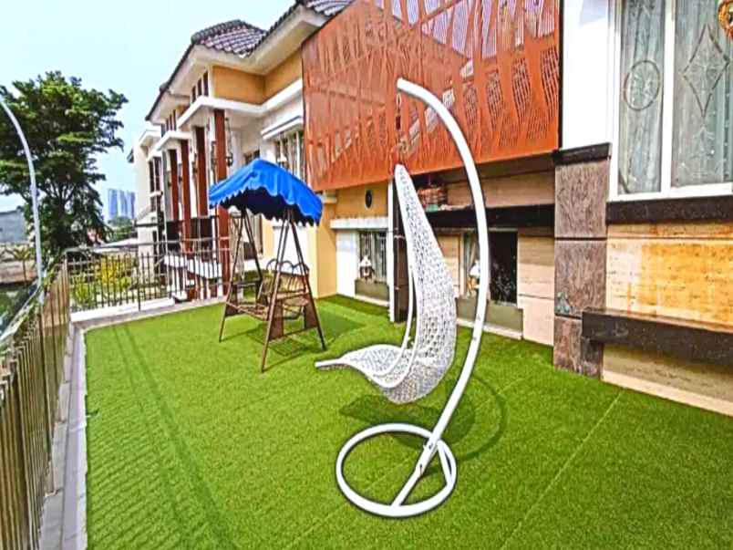 dijual rumah golf lake residence kalideres