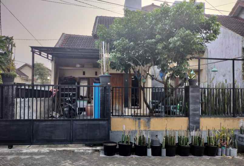 dijual rumah graha dewata