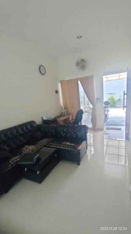 dijual rumah green bintaro indah east