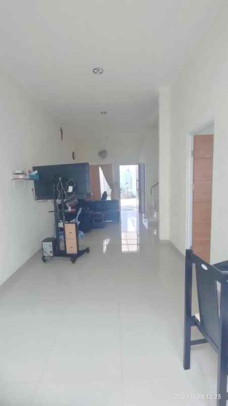 dijual rumah green bintaro indah east