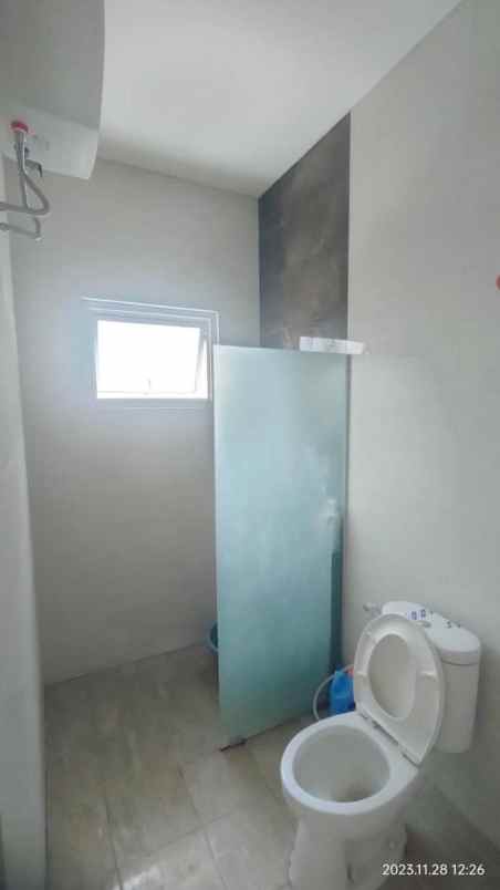 dijual rumah green bintaro indah east