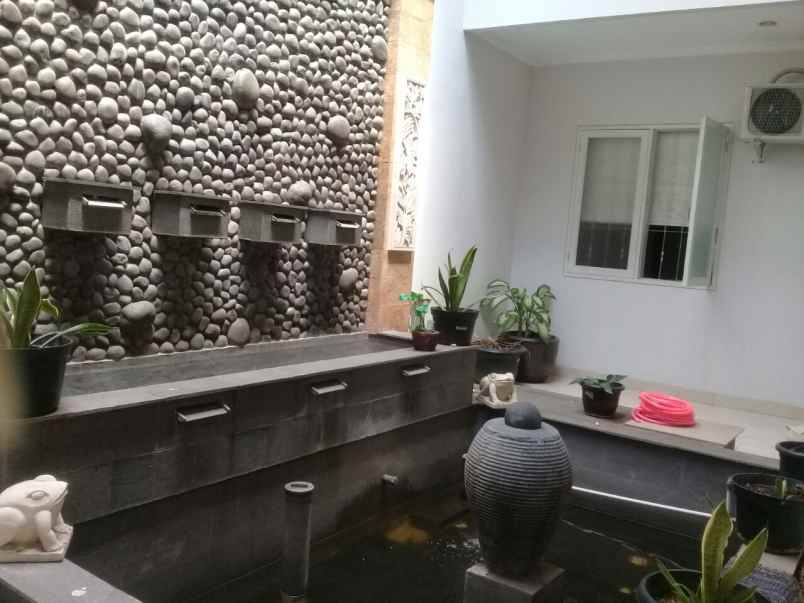 dijual rumah guntur