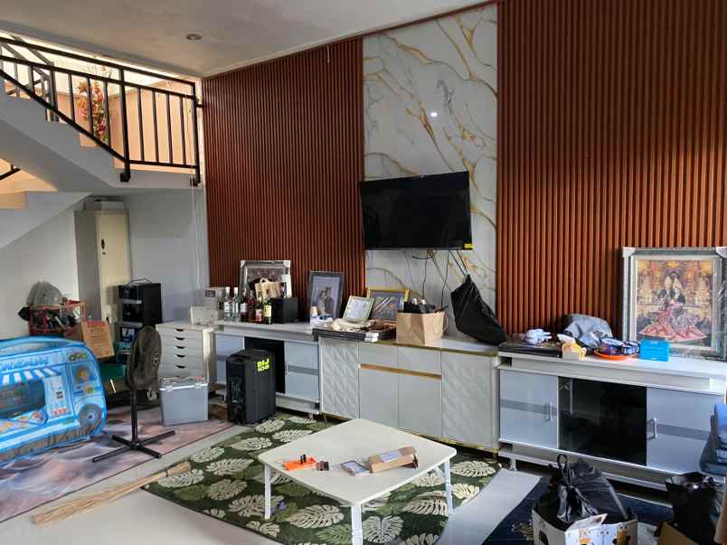 dijual rumah gunung gede mahendradata
