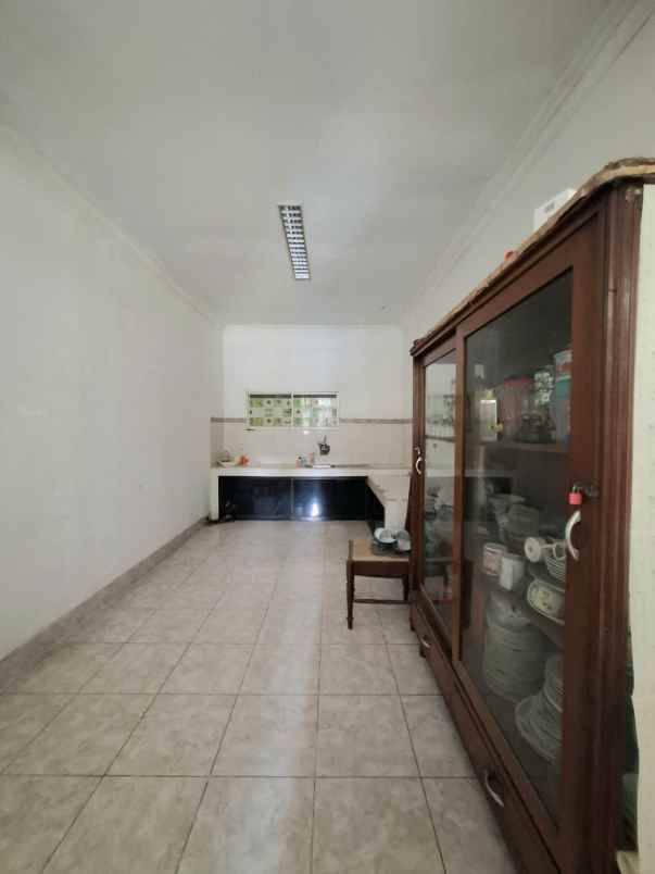 dijual rumah hook apa adanya di legenda wisata cibubur