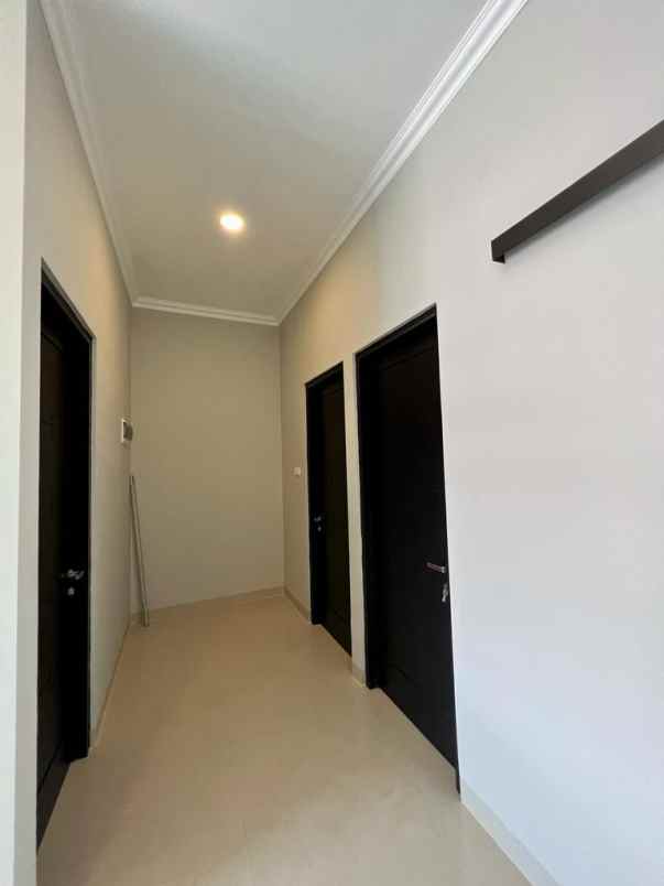 dijual rumah hook baru di duren sawit