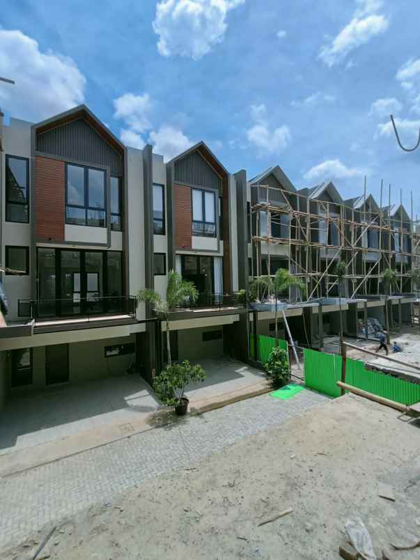 dijual rumah jagakarsa