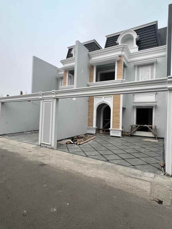 dijual rumah jagakarsa