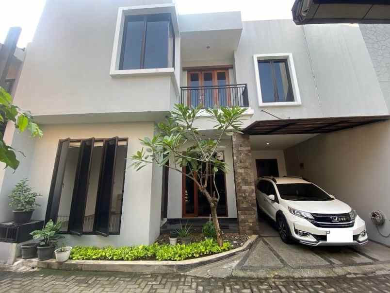 dijual rumah jagakarsa jakarta selatan