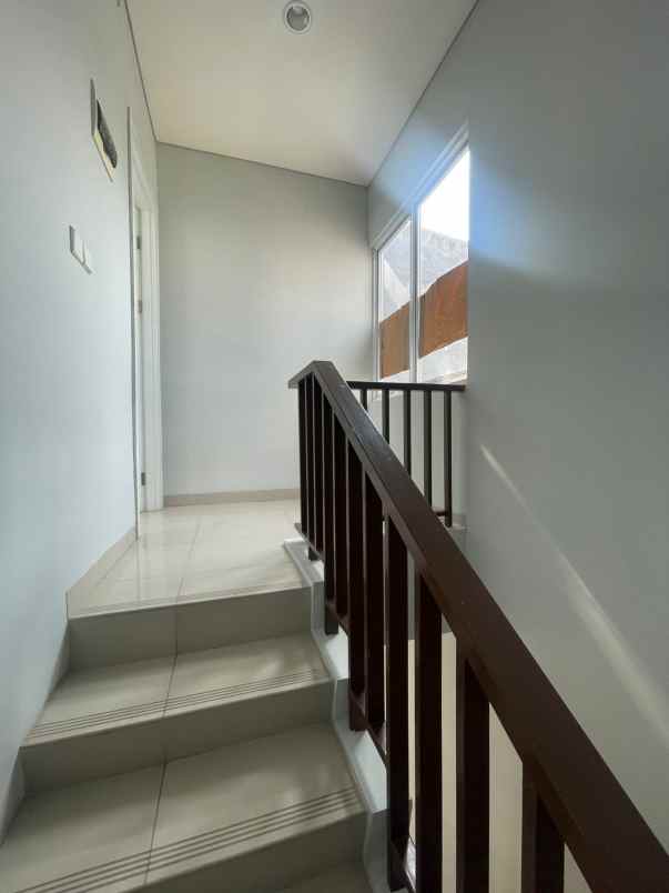 dijual rumah jakarta garden city jgc cakung