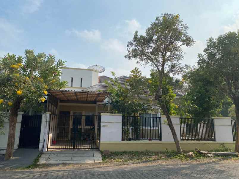 dijual rumah jalan alam galaxy