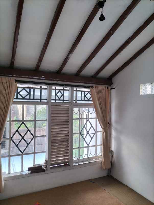 dijual rumah jalan budi