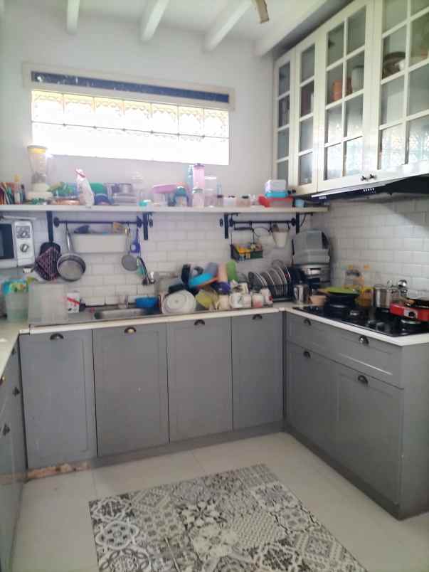 dijual rumah jalan budi