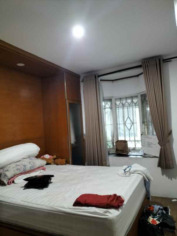 dijual rumah jalan budi