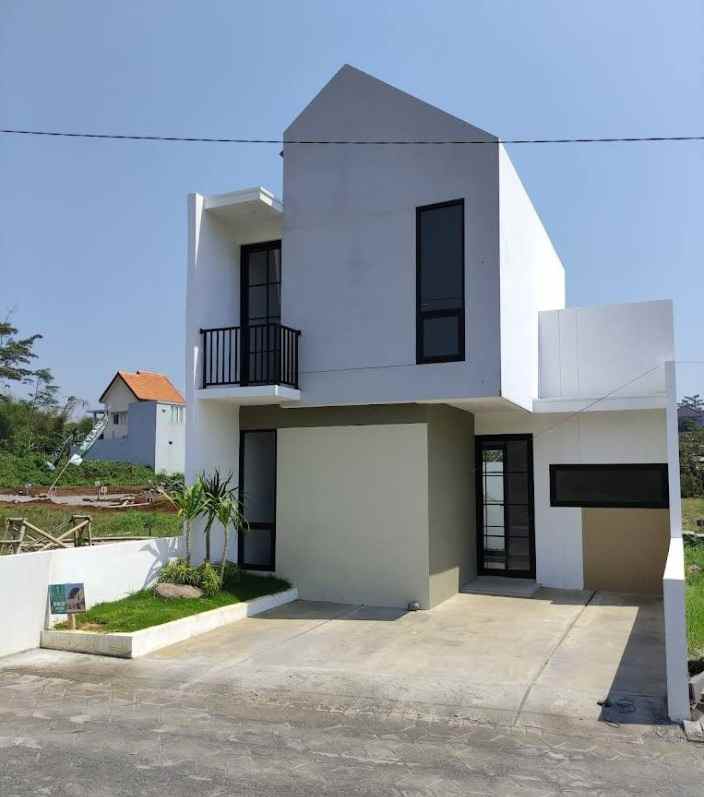 dijual rumah jalan gunung sari krajan