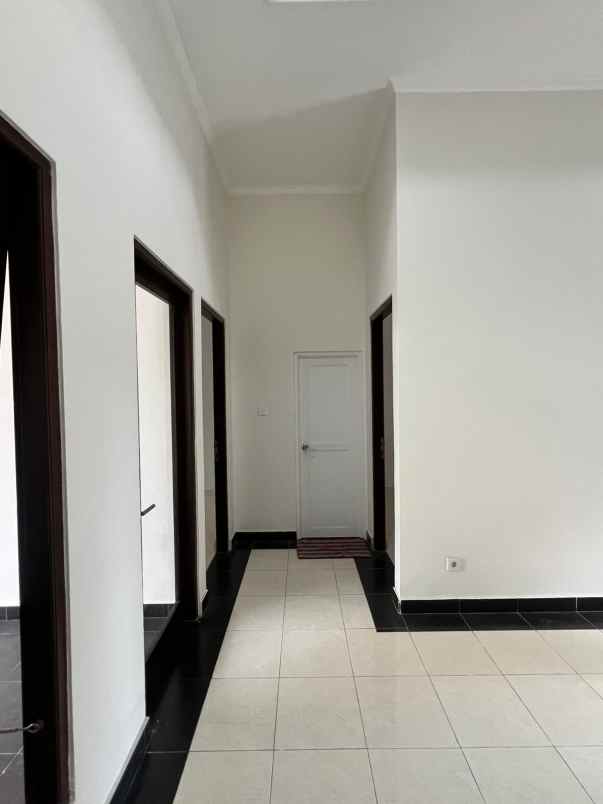 dijual rumah jalan karangsari 1