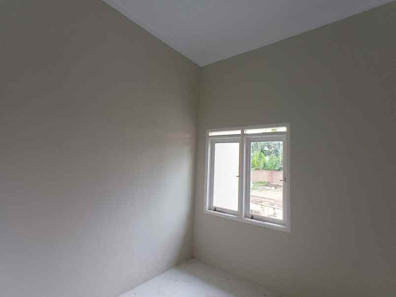 dijual rumah jalan permana