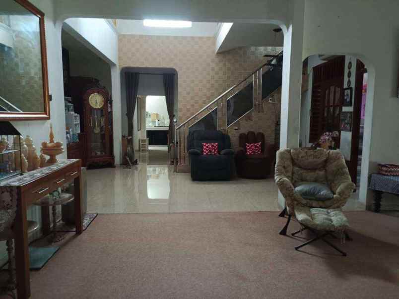 dijual rumah jalan rancho