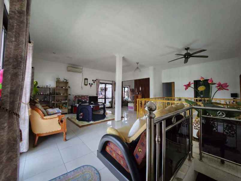 dijual rumah jalan rancho