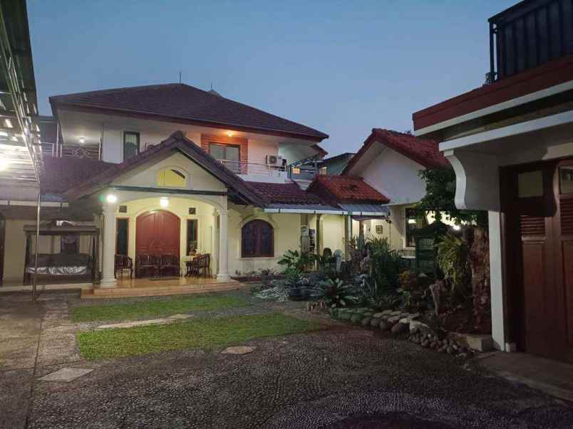 dijual rumah jalan rancho