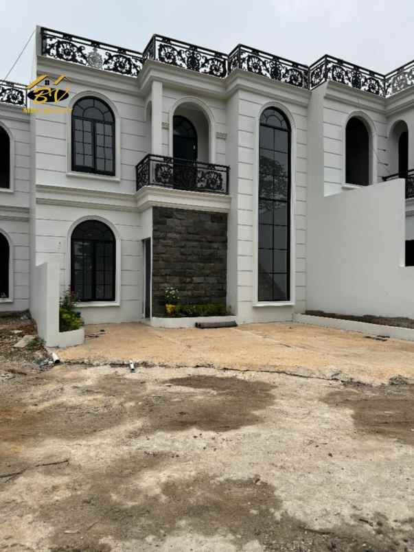 dijual rumah jalan raya cimanggis