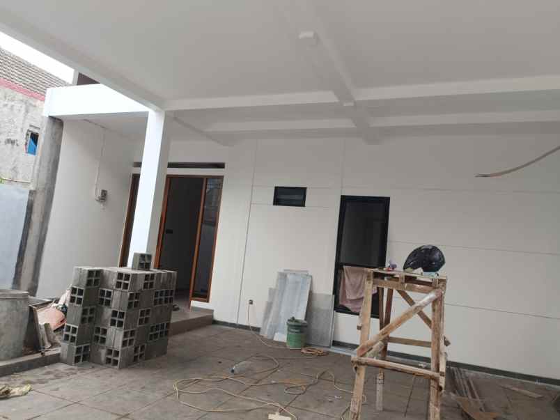 dijual rumah jalan raya ciputat pondok