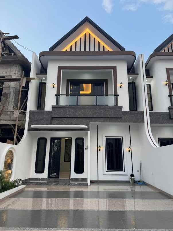 dijual rumah jalan raya jagakarsa