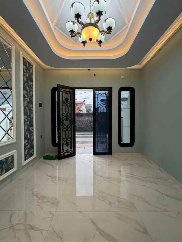 dijual rumah jalan raya jagakarsa