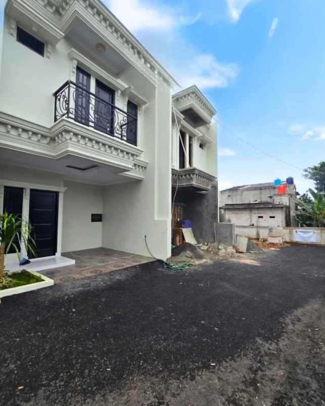 dijual rumah jalan raya jagakarsa