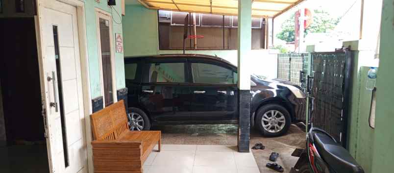 dijual rumah jalan roda hias