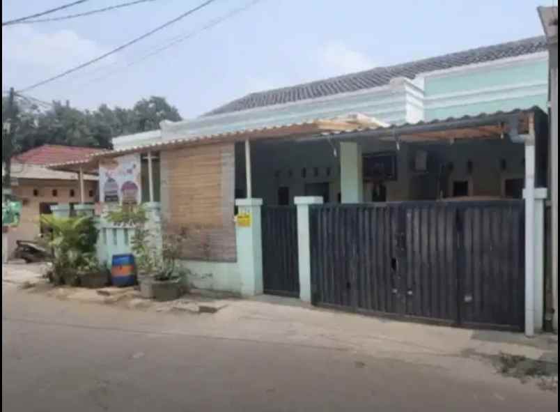dijual rumah jalan roda hias
