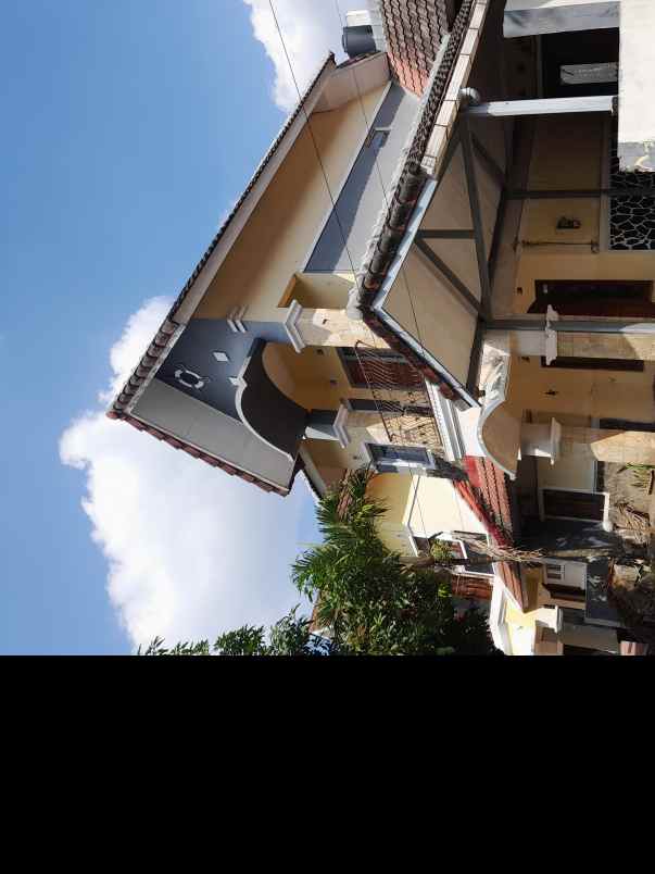 dijual rumah jalan sulawesi jakal