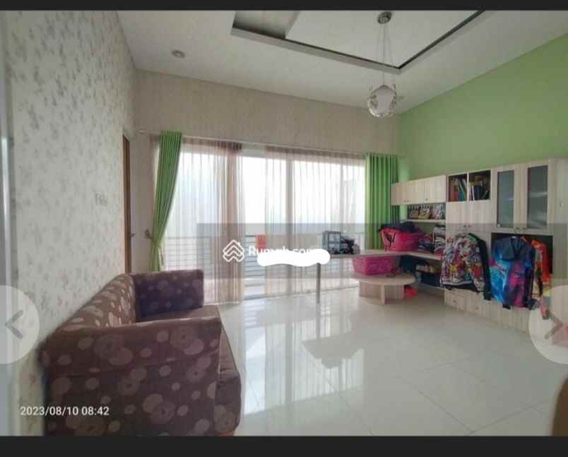 dijual rumah jalan telaga golf espanola