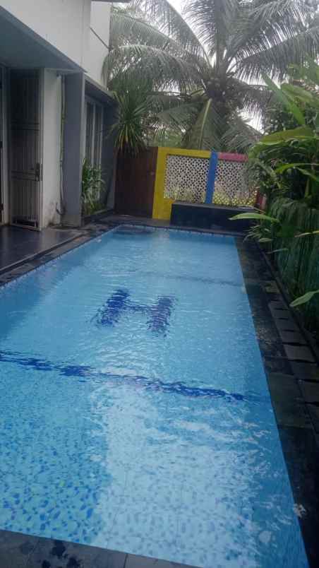 dijual rumah jalan telaga golf espanola