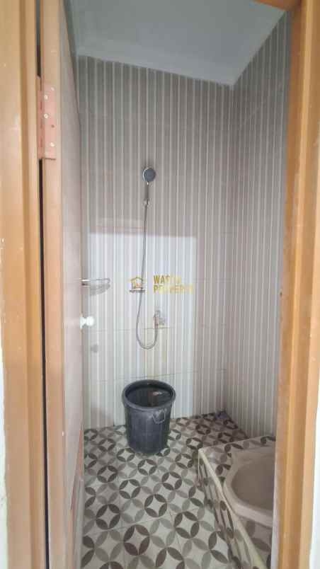 dijual rumah jambidan