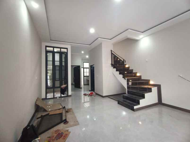 dijual rumah jatiwaringin