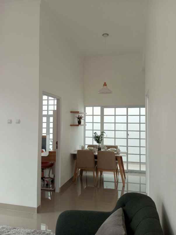 dijual rumah jl alternatif bukit indah